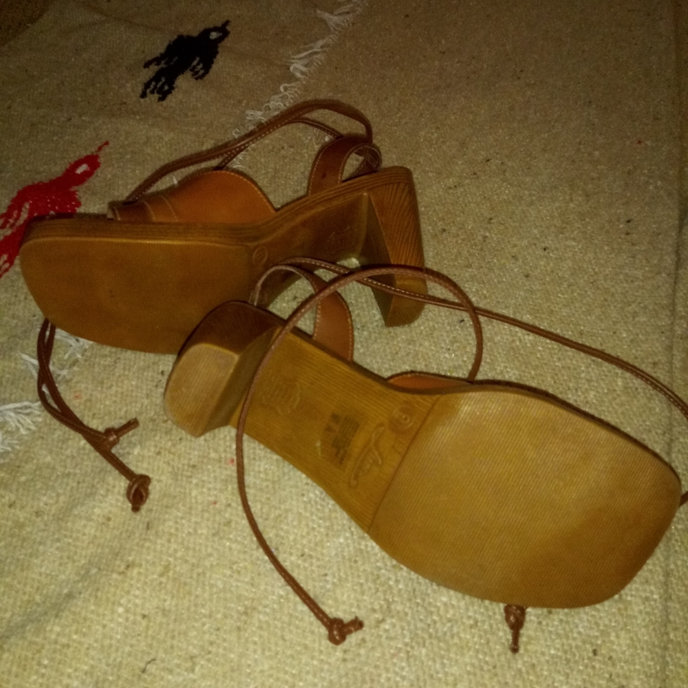 Sandals - Picture 4 of 4
